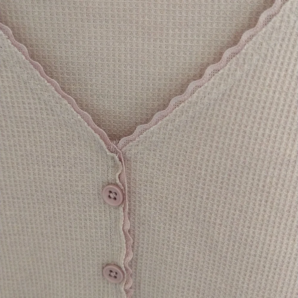 Freshman Lavender Lightweight Waffle-Knit Long-Sleeve Crop Top - Picture 5 of 8